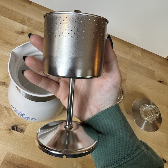 Corning Ware Blue Cornflower P-166 6 Cup Stovetop Percolator with Lid & Basket - Picture 6 of 13